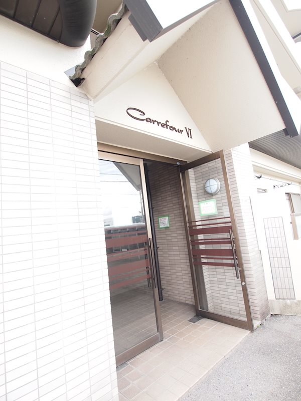カルフールⅣ エントランス