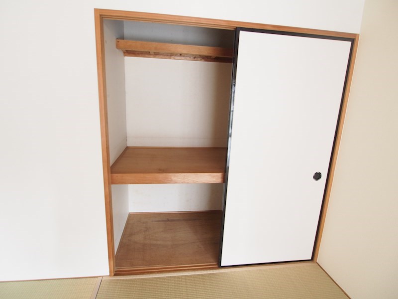 ファミーユ南高田 収納