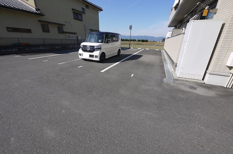 サンフォレスタ  駐車場