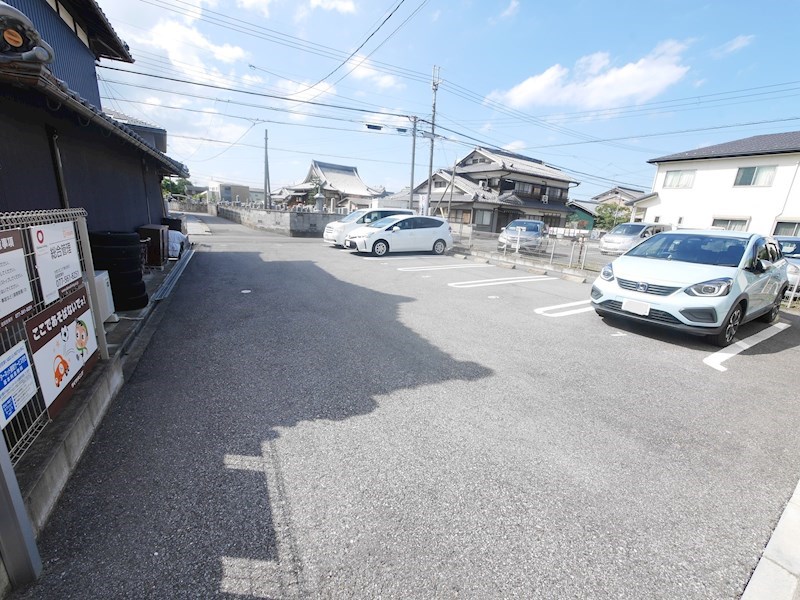 Takeemu 駐車場