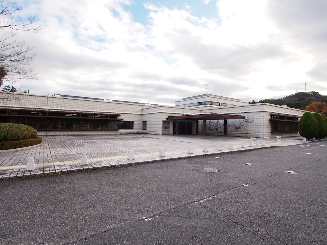 ファミリア 図書館