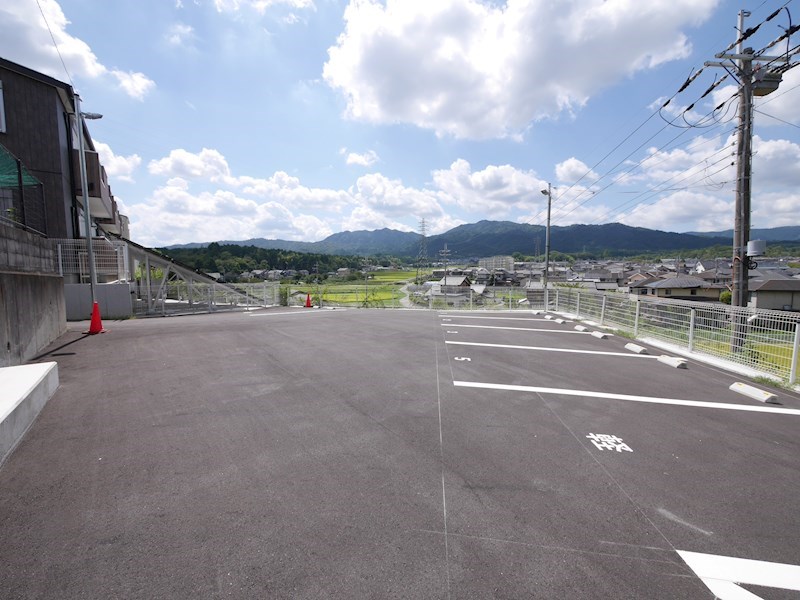 ヒース 駐車場
