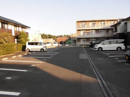 アグリンビレッジＡ棟 駐車場
