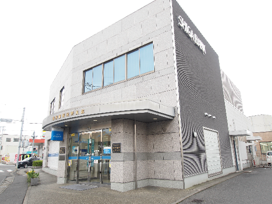 アグリンビレッジＡ棟 銀行