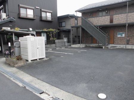 セゾンコート 駐車場
