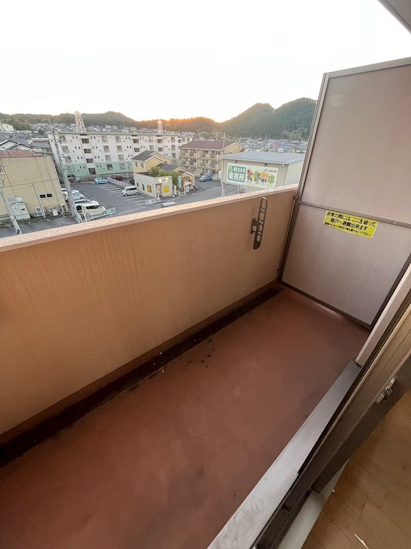 ロイヤルガーデン弐番館 ベランダ