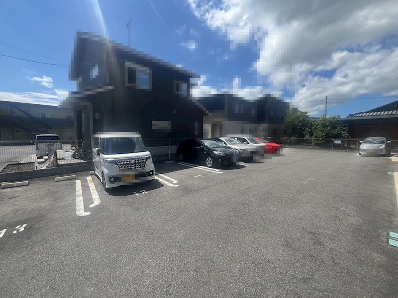 Bel pino Terasho 駐車場