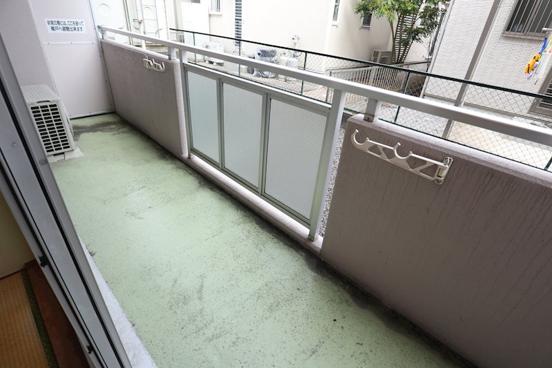 プリミエ貴生川 ベランダ