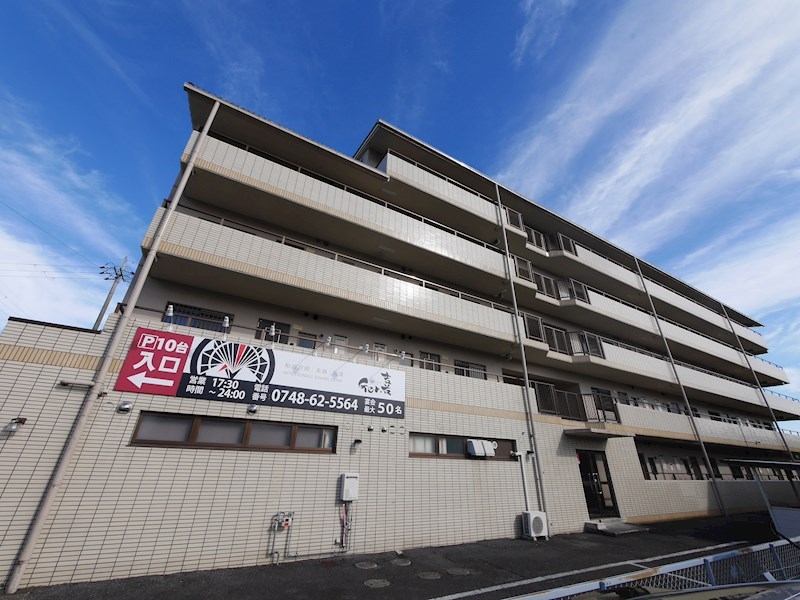 ふぁみーゆ貴生川 外観