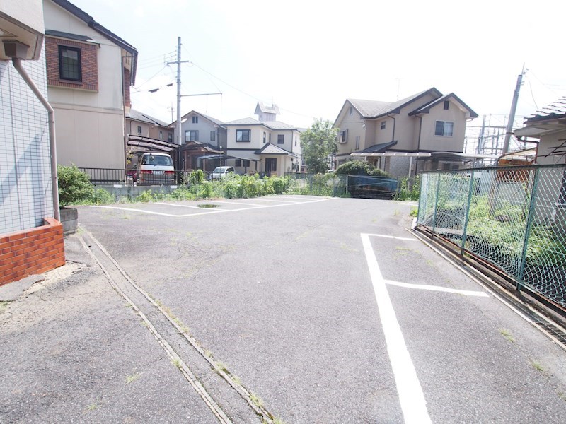 ボンフレールⅡ 駐車場