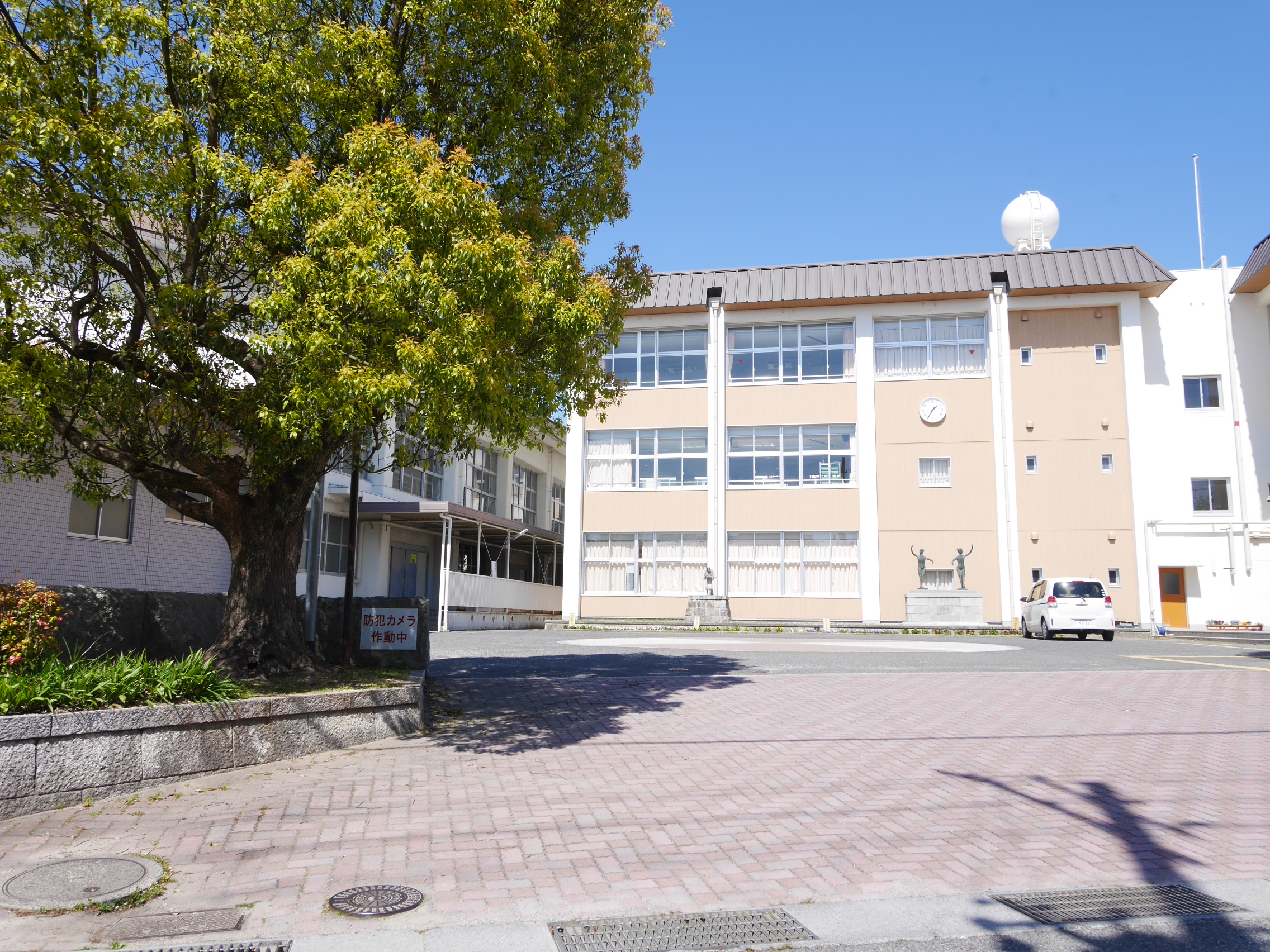 夢咲きの里A棟 小学校