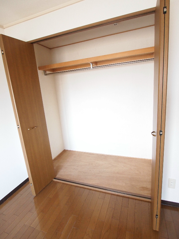 駅前コーポラス 収納