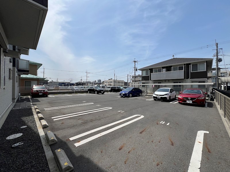 ティーガーデンヴィレッジ 駐車場