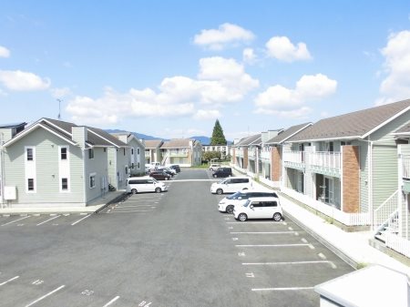 夢咲きの里　E棟 駐車場