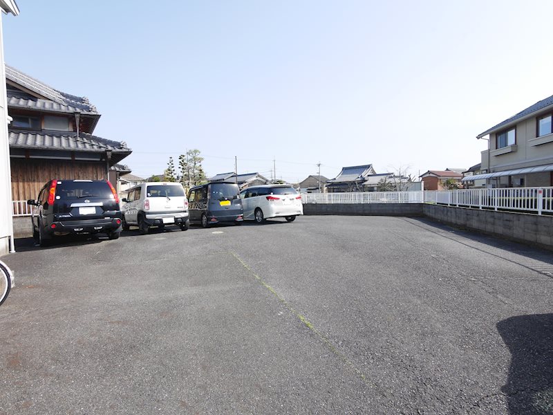 藤井ハイツ 駐車場