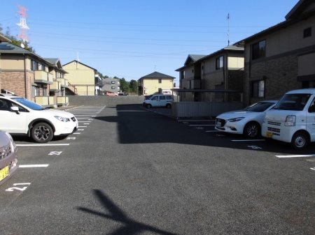 リビングタウン水口　E棟 駐車場