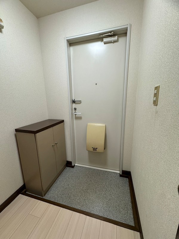 メゾン・ベゴワードＢ棟 玄関