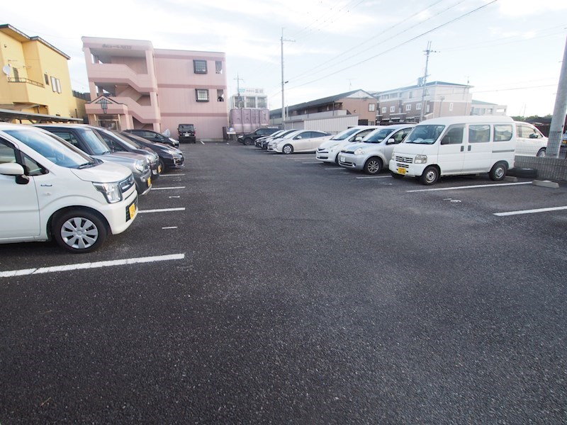ビューパレスHYS 駐車場