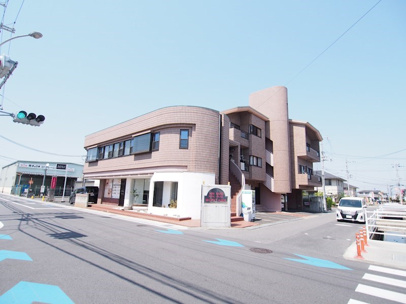 ロイヤルパレス守山 外観