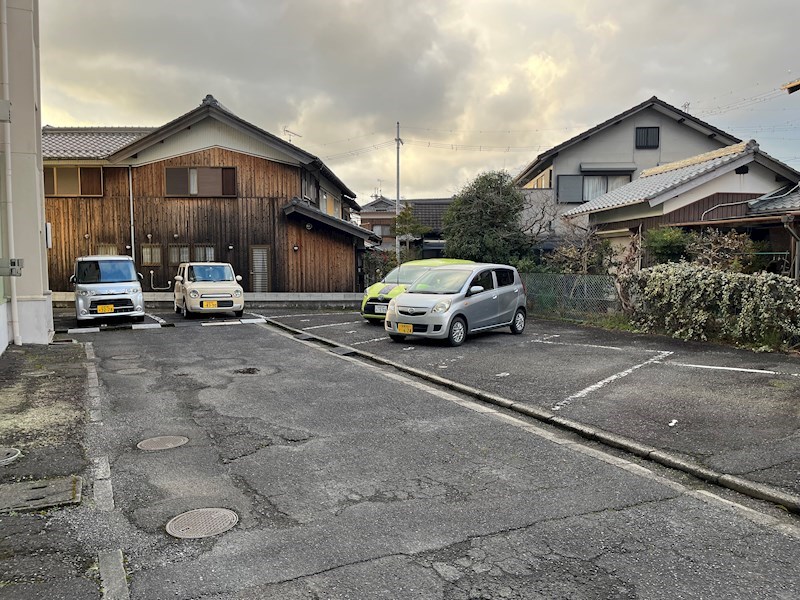 梅が丘マンション 駐車場
