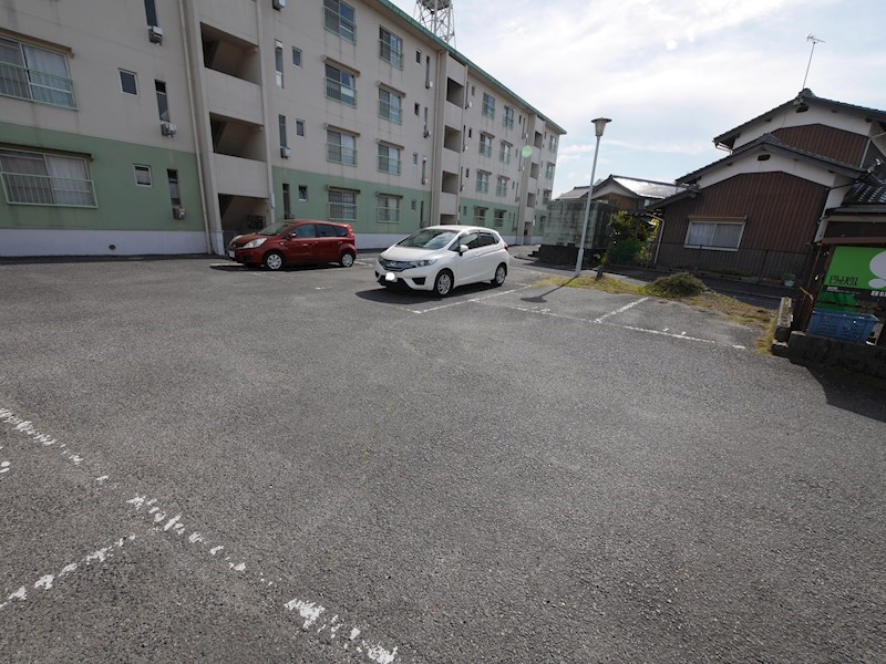 梅が丘マンション 駐車場