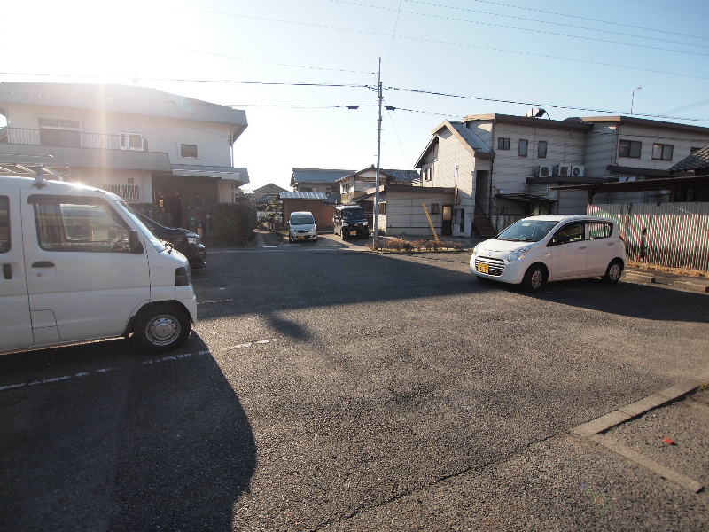 コンフォール美喜Ⅰ 駐車場
