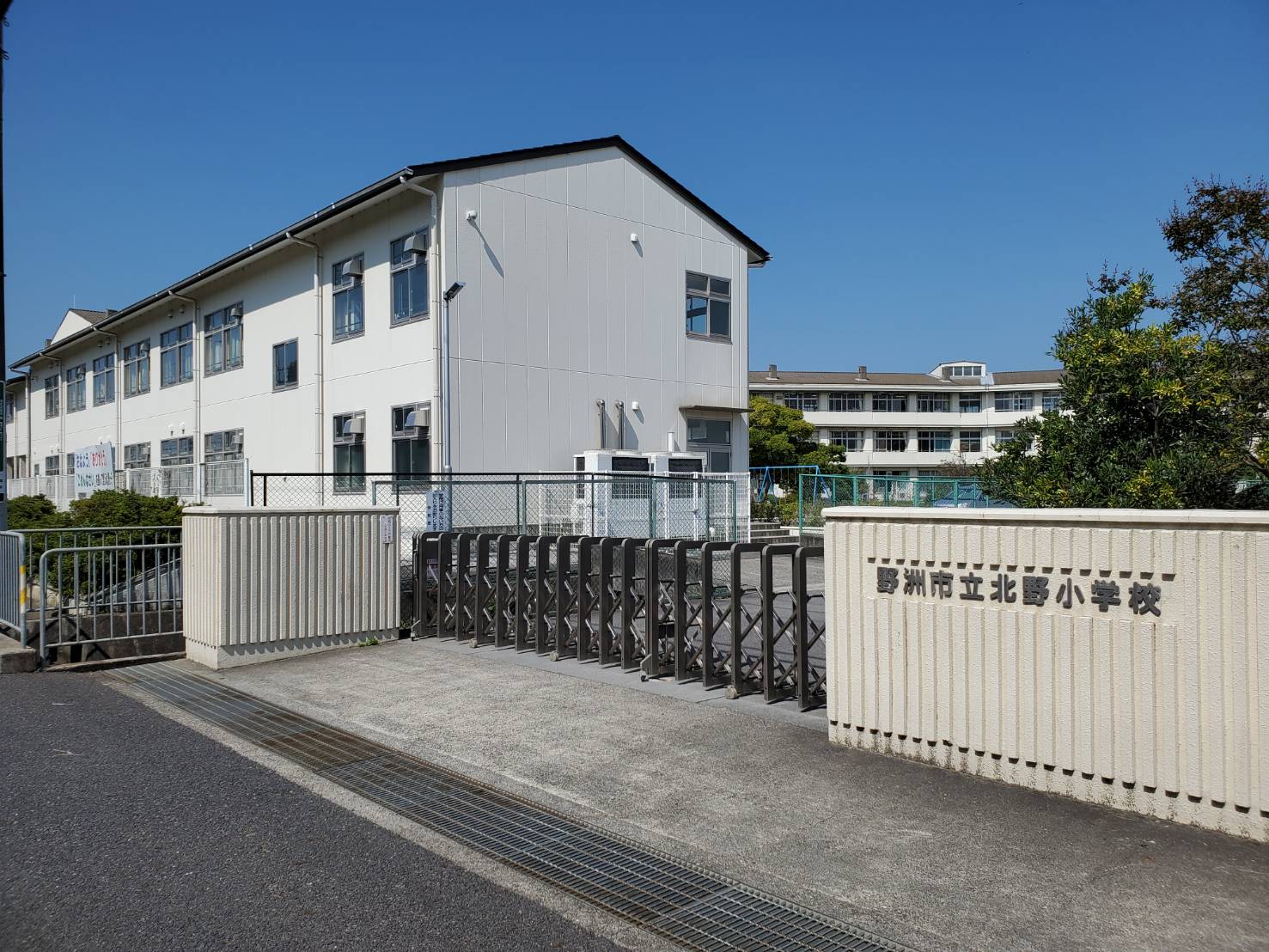 クレスティ栗田 小学校