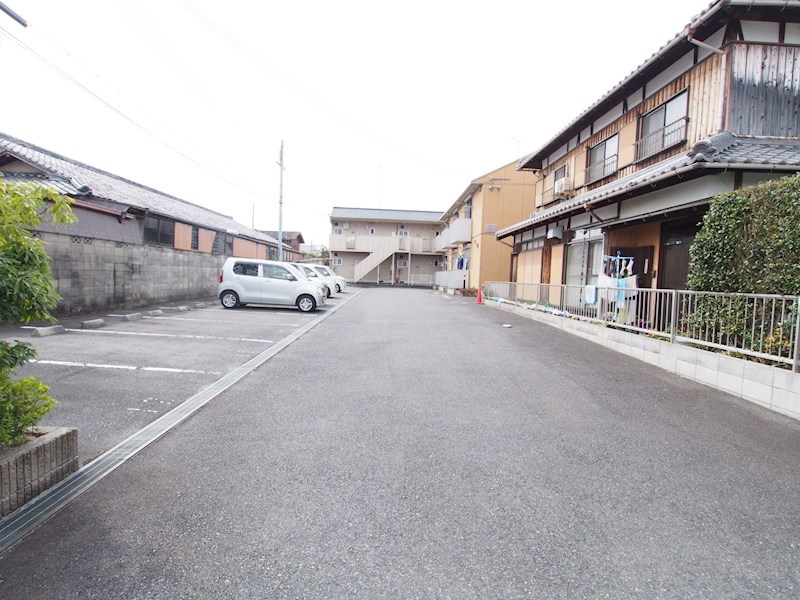 ハイツヒロノ2号 駐車場