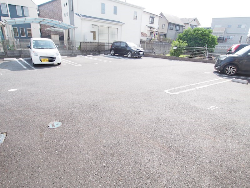 コートファイン 駐車場