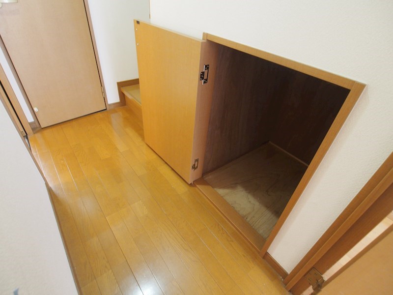 ニューホームズ  その他