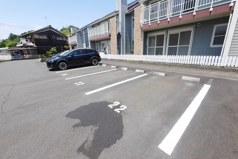 ドリームスクエア　F棟 駐車場