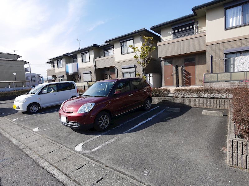リトルアグリンB 駐車場