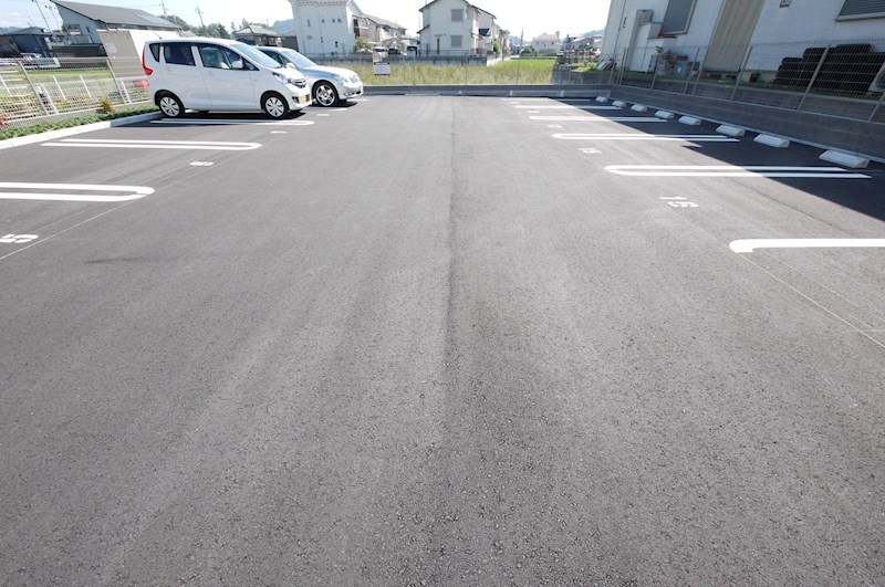 リベルタ 駐車場