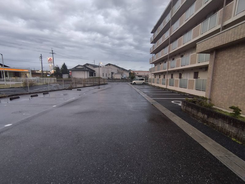 ラグリシーヌⅡ 駐車場