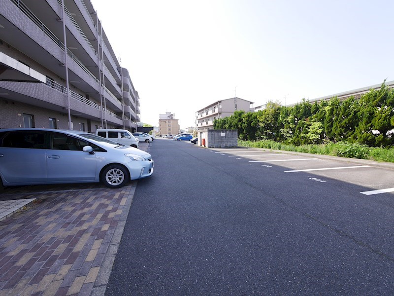 コテージ千秀石部 駐車場