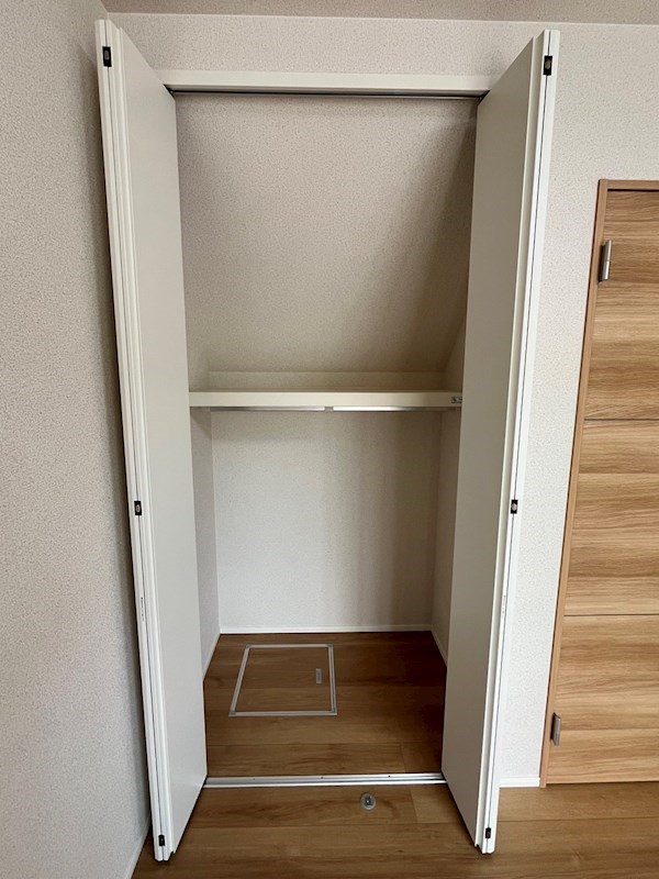 エクセルピア岩根中央 収納