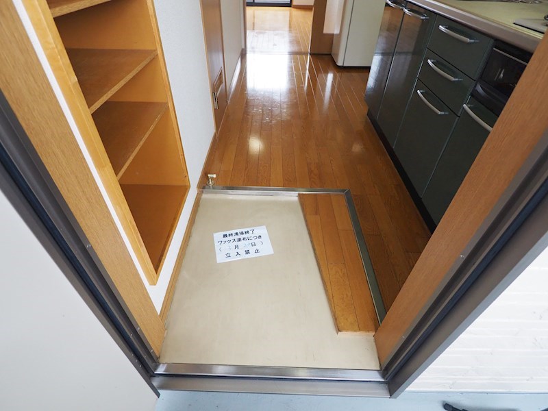 ルピエ栗東 玄関