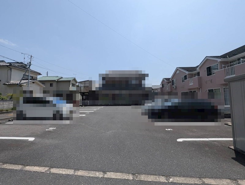 アプトソレアード 駐車場