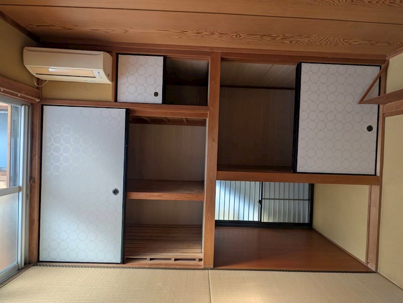 A邸三雲貸家 収納