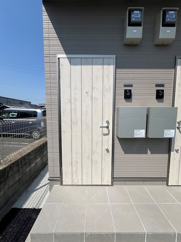 メゾフォルテ810　B棟 玄関