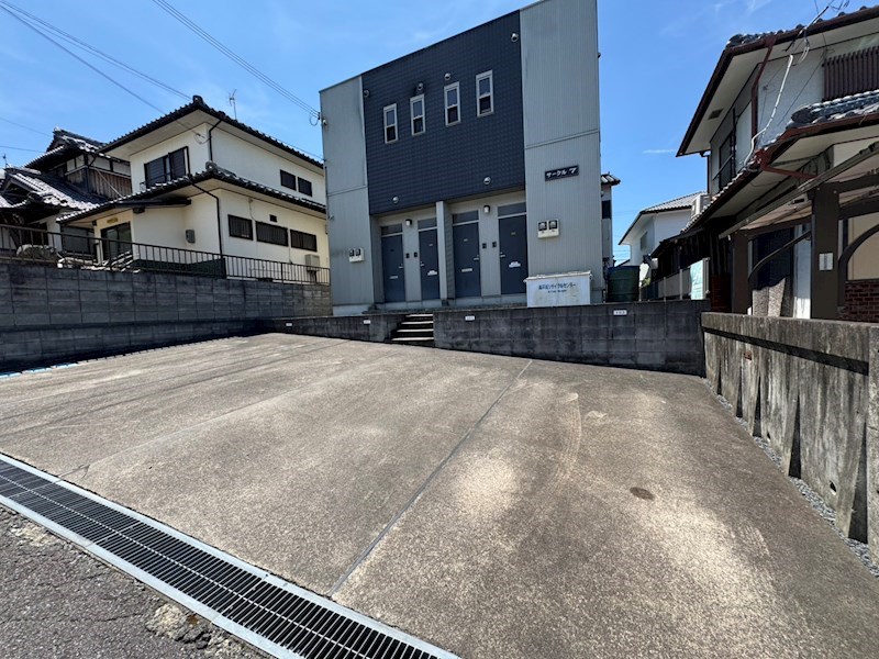 サークル7 駐車場