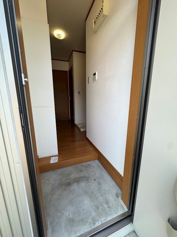 サークル7 玄関