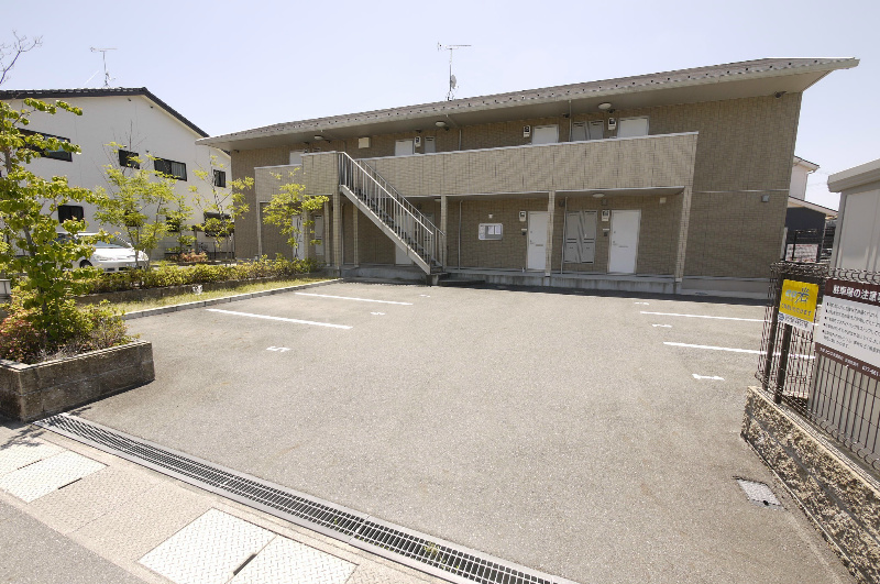 シャン・リアン　T.Y 駐車場