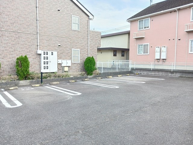 フロントパークこうかⅡ 駐車場