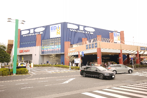 コンフォーレＴ２ ホームセンター