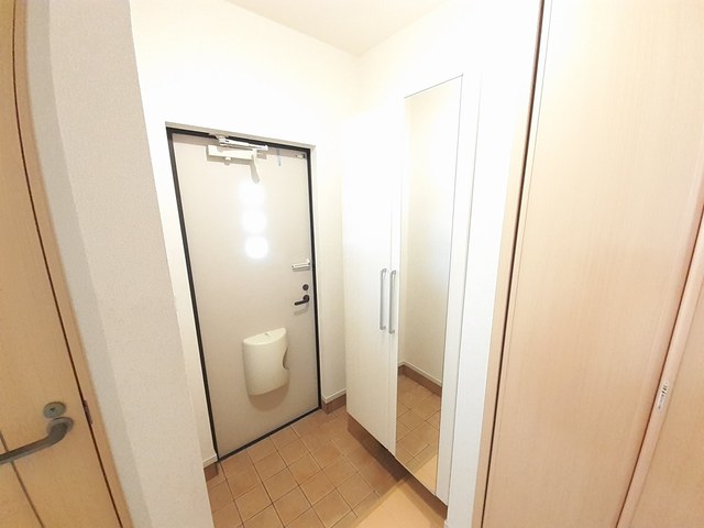 モルトベーネⅡ 玄関