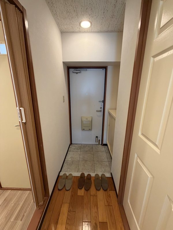 エミナール南草津 玄関