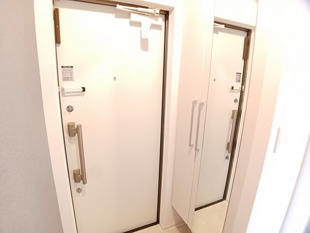 リベルテＦ・皐月 玄関