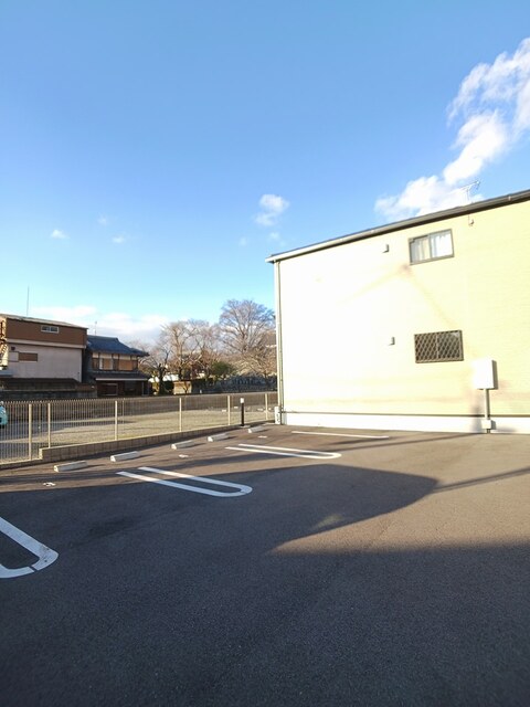 コンフォール水口 駐車場