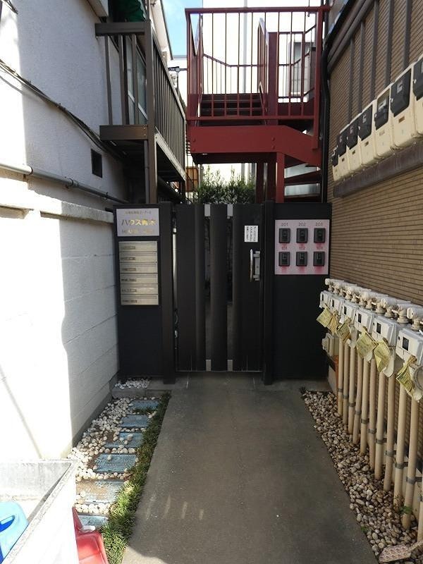 ハウス青木 エントランス